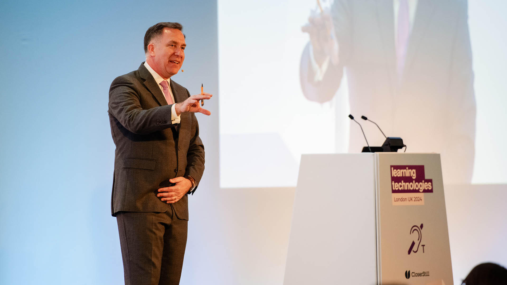 Donald H Taylor joins an expert panel with Eglė Vinauskaitė, James Swift, Sandra Loughlin, chaired by Stella Collins, on the future of L&D at Learning Technologies 2026, London 29-30 April
